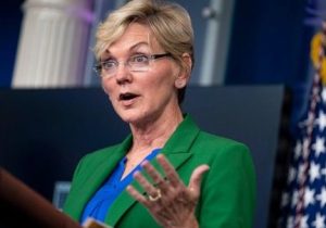 وزیر انرژی آمریکا خرید نفت از ایران را محتمل دانست