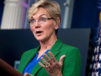 وزیر انرژی آمریکا خرید نفت از ایران را محتمل دانست