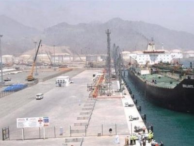 بارندگی شدید فعالیت بزرگترین قطب تجارت نفت خاورمیانه را مختل کرد