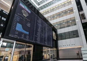 بورس همچنان قرمز