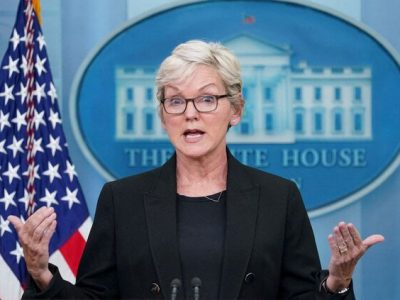 تصمیمی برای محدودیت صادرات فرآورده‌های نفتی نداریم