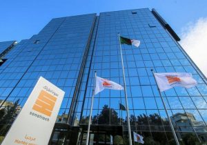 الجزایراز آغاز استخراج از یک میدان نفتی درجنوب این کشور خبر داد