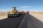 راه های روستایی آماده آسفالت قیر می گیرند