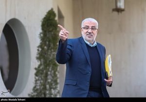 وزیر نفت: در ۲ پالایشگاه دیگر تولید مازوت نخواهیم داشت/ تکمیل طرح توسعه میدان گازی کیش