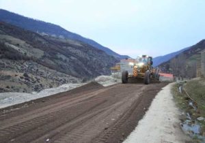 تأمین قیر برای آسفالت راه های روستایی شهرستان های اهر وهریس