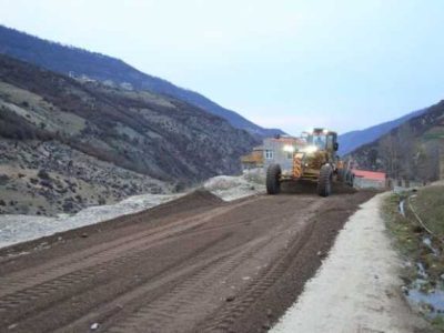 تأمین قیر برای آسفالت راه های روستایی شهرستان های اهر وهریس