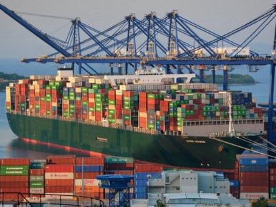 ضرب الاجل یک ماهه برای انتقال ۶۰۰ کانتینر آلوده در بندر شهید رجایی بندرعباس