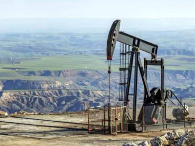 تثبیت بهای نفت بهرغم فصل تعطیلات