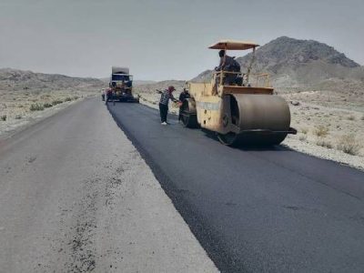روکش آسفالت محور سیریک-میناب محدوده روستای زیارت