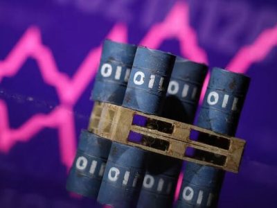 نفت از اوج قیمت ۳ ماهه عقب نشست