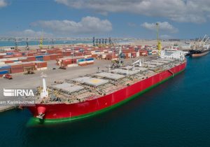 بهبود تراز تجاری چگونه به بازار ارز کمک میکند؟