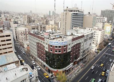 عرضه ۶۷۰ هزار تن انواع محصول در تالارهای بورس کالا