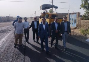 کار آسفالت معابر چهار روستای دهلران آغاز شد