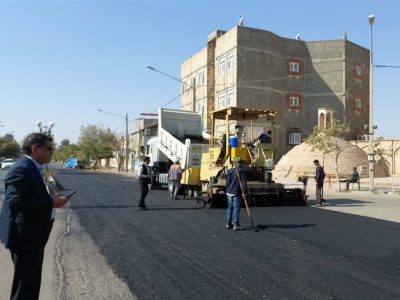 با جذب ۷۰۰ تن قیر بازآفرینی معابرگناباد آسفالت می شود