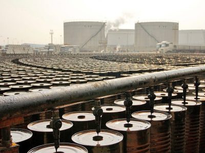 چرا آدرسهای غلط ارزی به سمت تولیدکنندگان قیر است؟