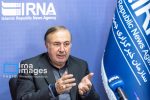 تکمیل طرحهای جادهای و ریلی آذربایجانشرقی، میانبُر توسعه اقتصادی و صادرات کشور است