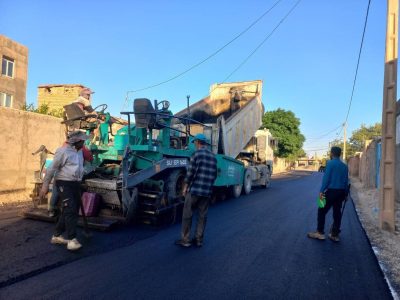 قوامی پیگیر توسعه زیرساختهای روستایی؛ معابر روستای اتیمز آسفالت شد