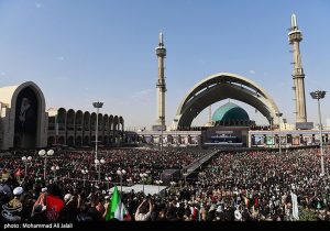 مراسم وداع با امام شهید و طنین شعار خونخواهی