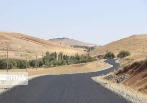 عمر ۷۰۰ کیلومتر از راههای روستایی قزوین بالای ۱۵ سال است