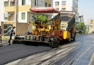 حدود ۵ میلیون مترمربع از معابر شهری اهواز باید آسفالت شوند