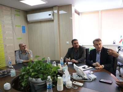 پیگیری راهکارهای افزایش سهمیه قیر تهاتری و رفع موانع جذب آن در کارخانه آسفالت اسفراین