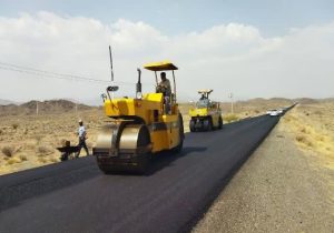 آسفالت معابر ۹ روستای سیروان اجرا شد